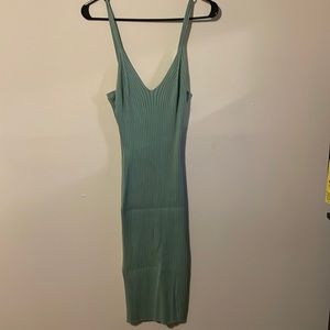 I’m selling because I don’t like how it fits on me.
